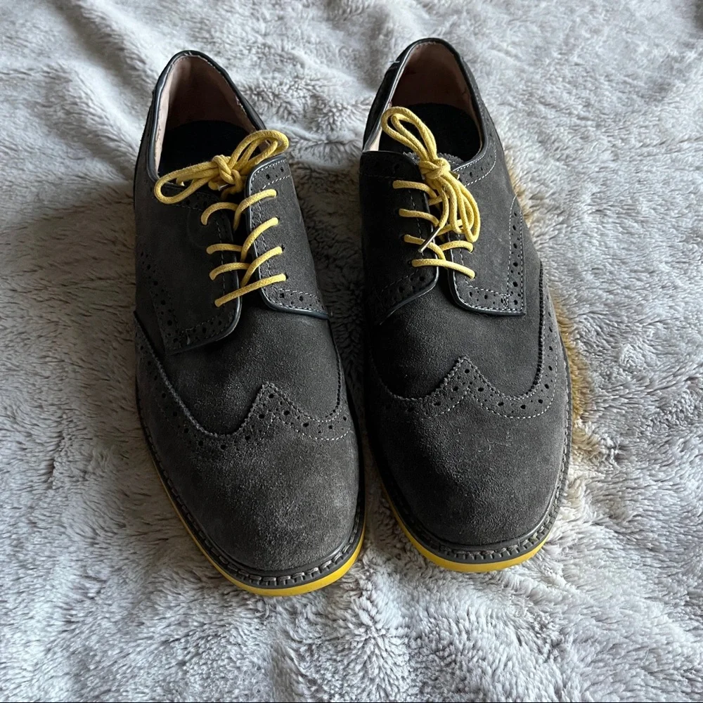 G.H. Bass & Co. Wingtip Oxford (suede; 9.5) - Picture 3 of 5